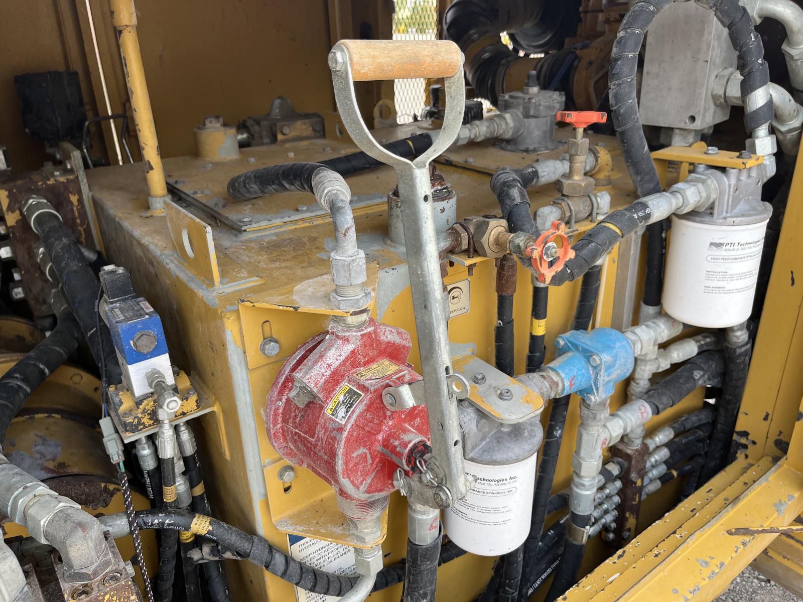 ./imagenes/INVOICE/2019/18195/CATERPILLAR MD5125 (21).JPG